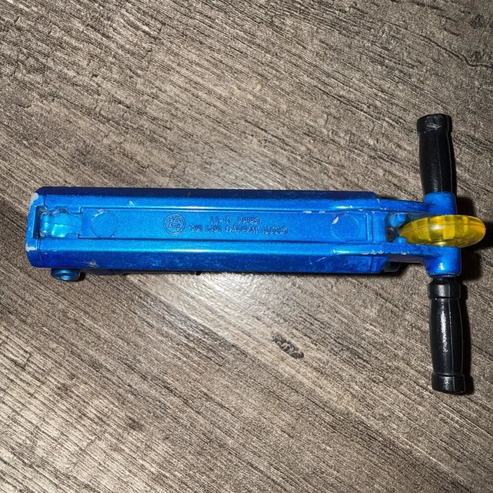 Wendys Scooterz Toy Finger Scooter 2001 Blue